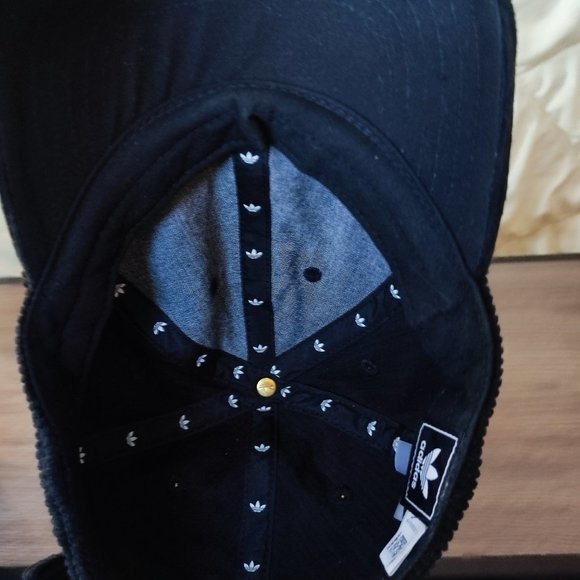 Adidas Money corduroy cap / hat gold steel badge black women's - Picture 8 of 13